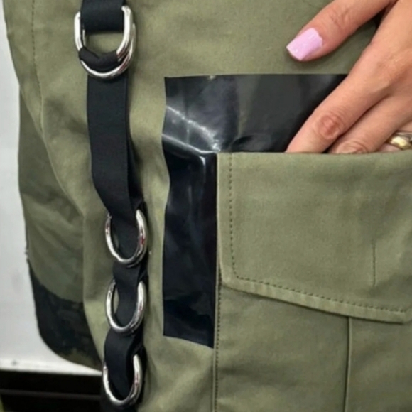 DSquared2 Military Green Cargo Lace Mesh Ring Baggy Pocket Streetwear Shorts - Picture 6 of 8